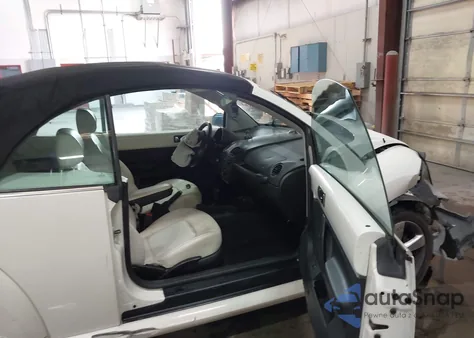 2007 Volkswagen New Beetle Triple White z USA, uszkodzony, nr VIN 3VWFF31YX7M410257